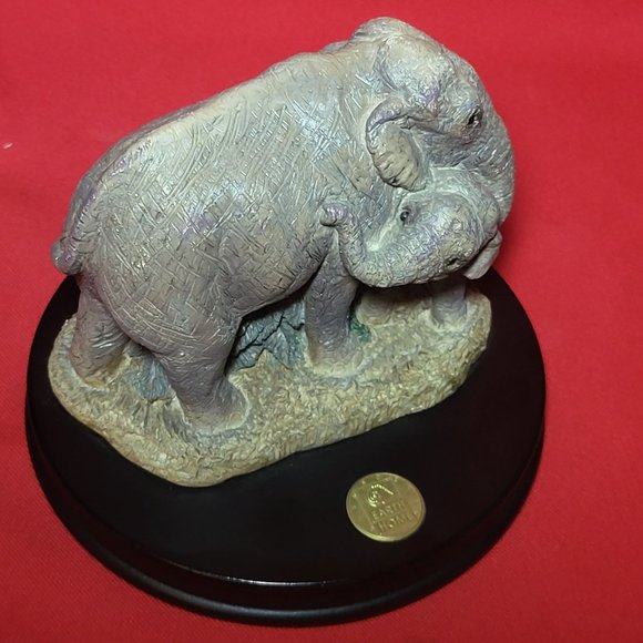 Earth Home Indian Elephant Mother and Calf Figurine on Wood Base - Picture 5 of 14